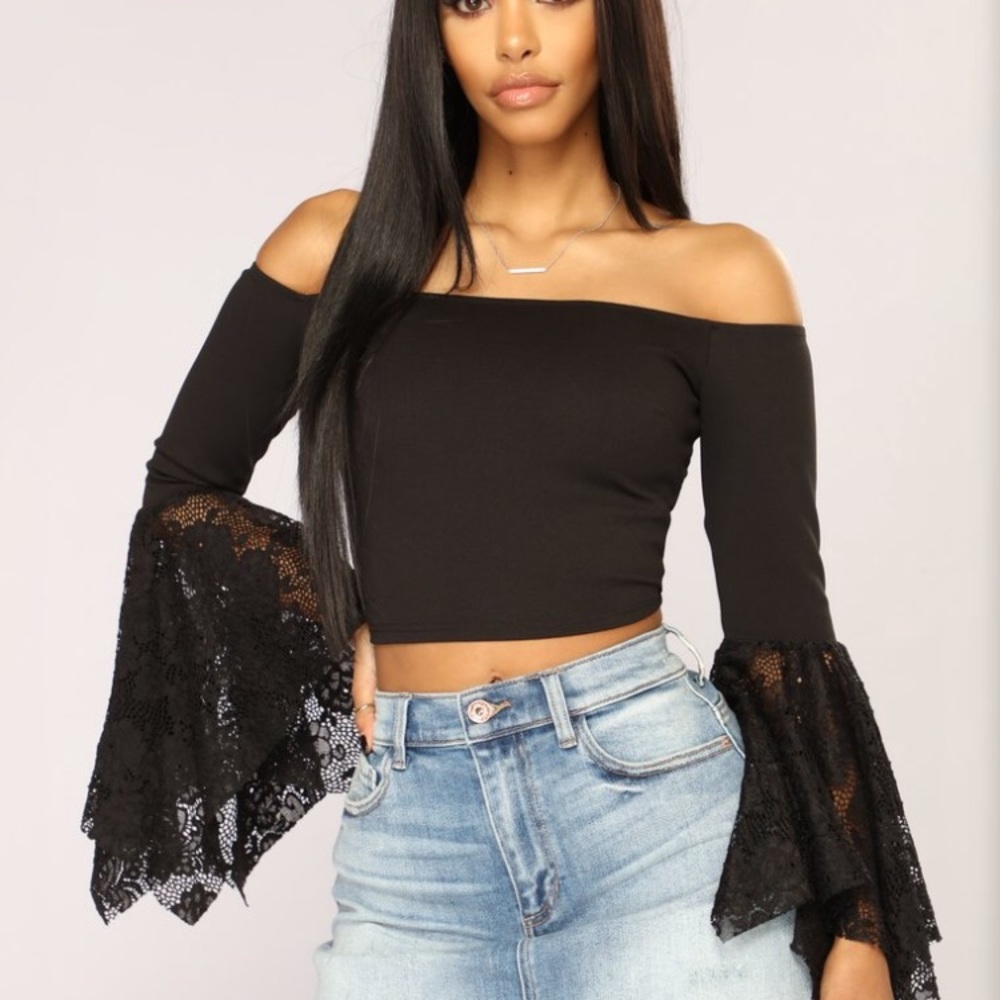 Morticia’s Lace Crop L